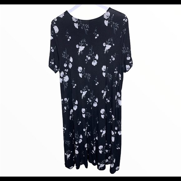 OLD NAVY Tall Swing Dress With Floral Print & Cap Sleeves Black Size XXL (2X) - Picture 6 of 8